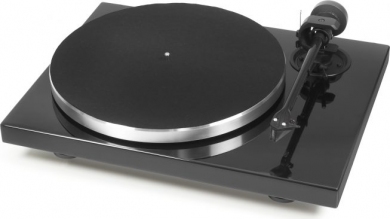 Pro Ject Xpression Carbon Classic mit 8,6“ cc Evo Tonarm aus Carbon und Ortofon 2M Silver 